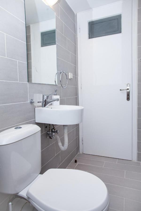 Sunny And Minimal Apt In Glyfada With 3 Bdrm Athene Buitenkant foto