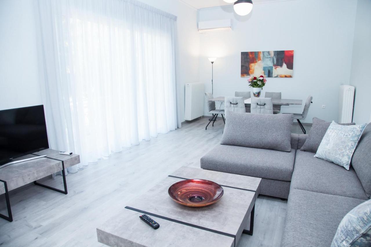 Sunny And Minimal Apt In Glyfada With 3 Bdrm Athene Buitenkant foto