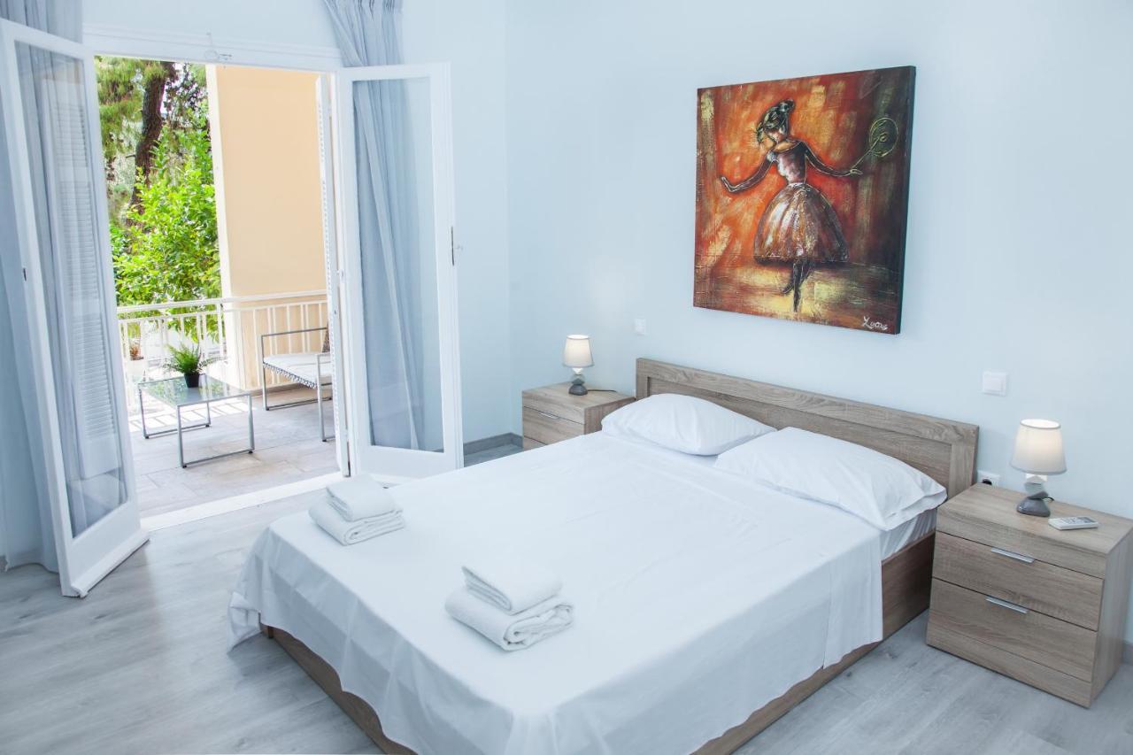 Sunny And Minimal Apt In Glyfada With 3 Bdrm Athene Buitenkant foto